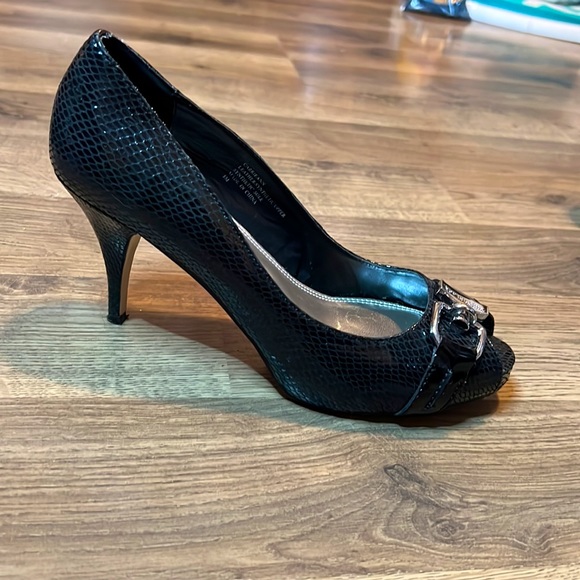 White House Black Market Carrieann Size 8 - Picture 3 of 12